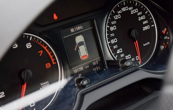 Audi Q5 cena 49800 przebieg: 181789, rok produkcji 2011 z Góra małe 67